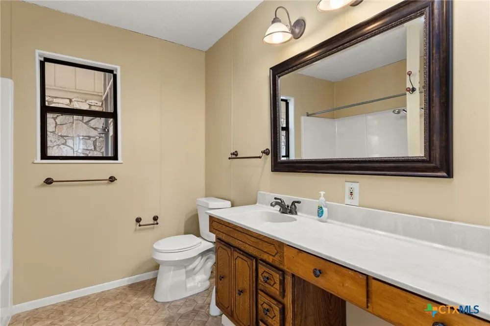 92 Turtle Lane Seguin, TX 78155
