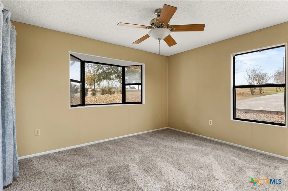 92 Turtle Lane Seguin, TX 78155