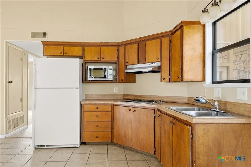92 Turtle Lane Seguin, TX 78155