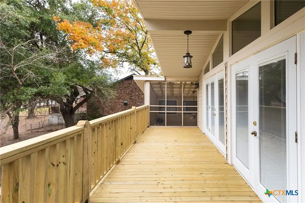 92 Turtle Lane Seguin, TX 78155