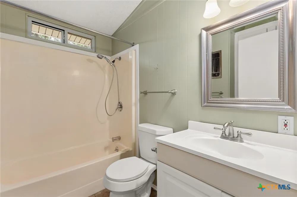 92 Turtle Lane Seguin, TX 78155