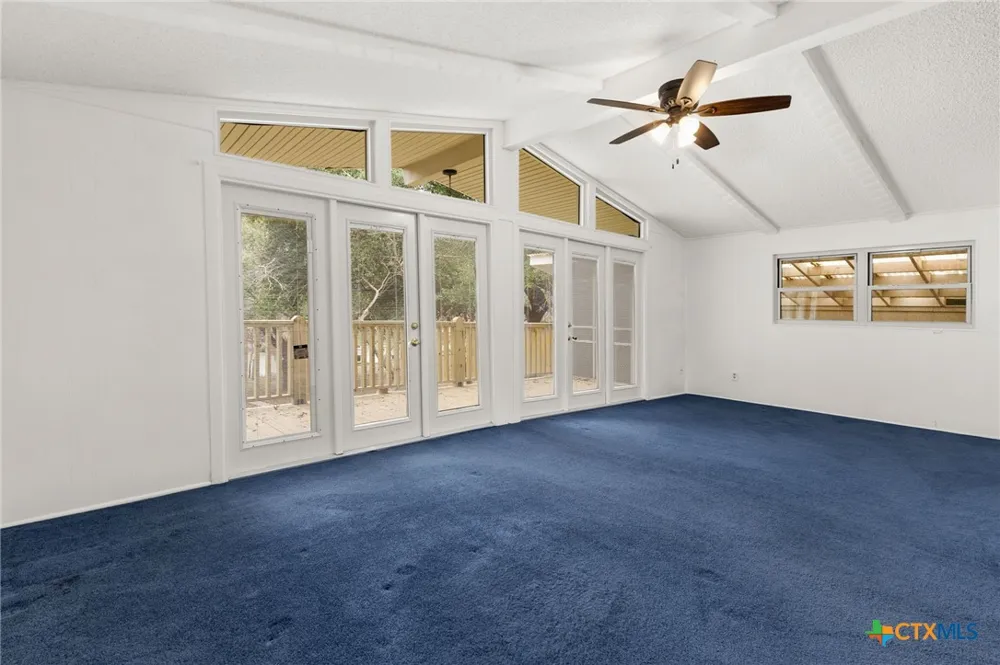 92 Turtle Lane Seguin, TX 78155