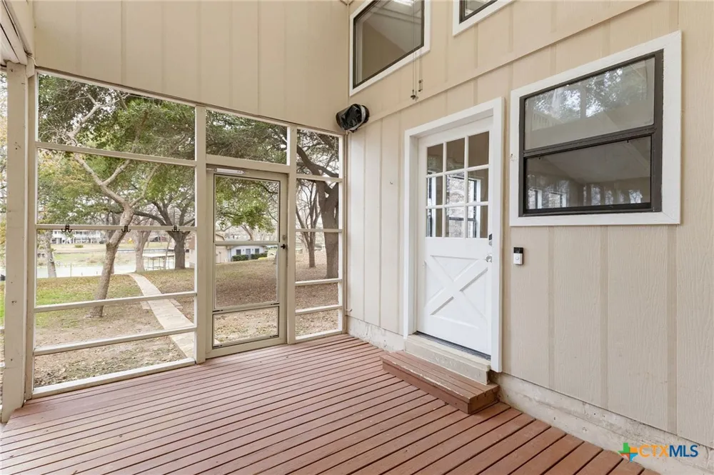 92 Turtle Lane Seguin, TX 78155