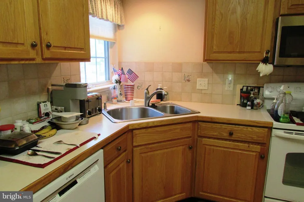 3291 SHELLERS BEND #721 State College, PA 16801