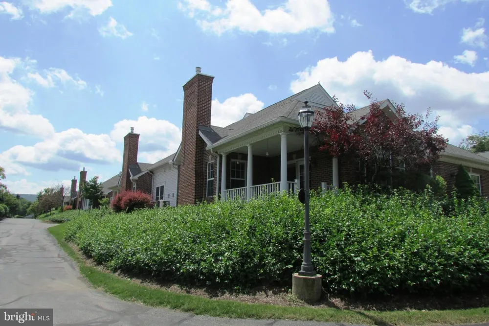 3291 SHELLERS BEND #721 State College, PA 16801