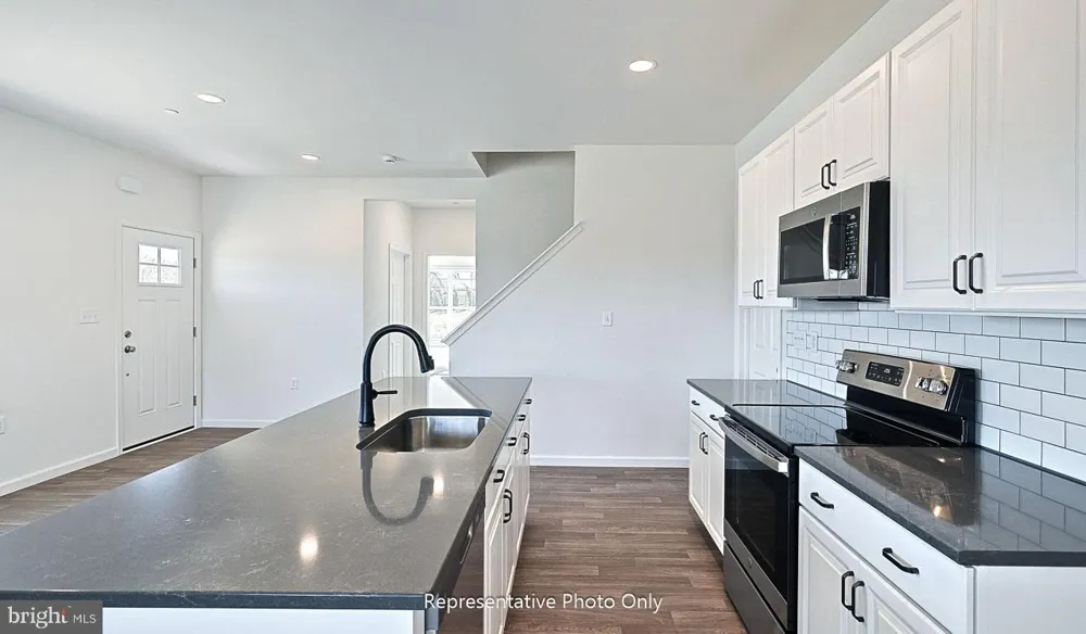 7837 OAK BROOK DRIVE Harrisburg, PA 17112