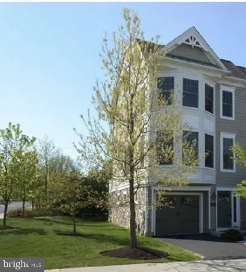 201 COBBLESTONE DRIVE