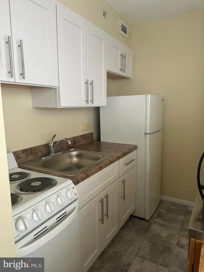 3939 ROLAND AVENUE Baltimore, MD 21211