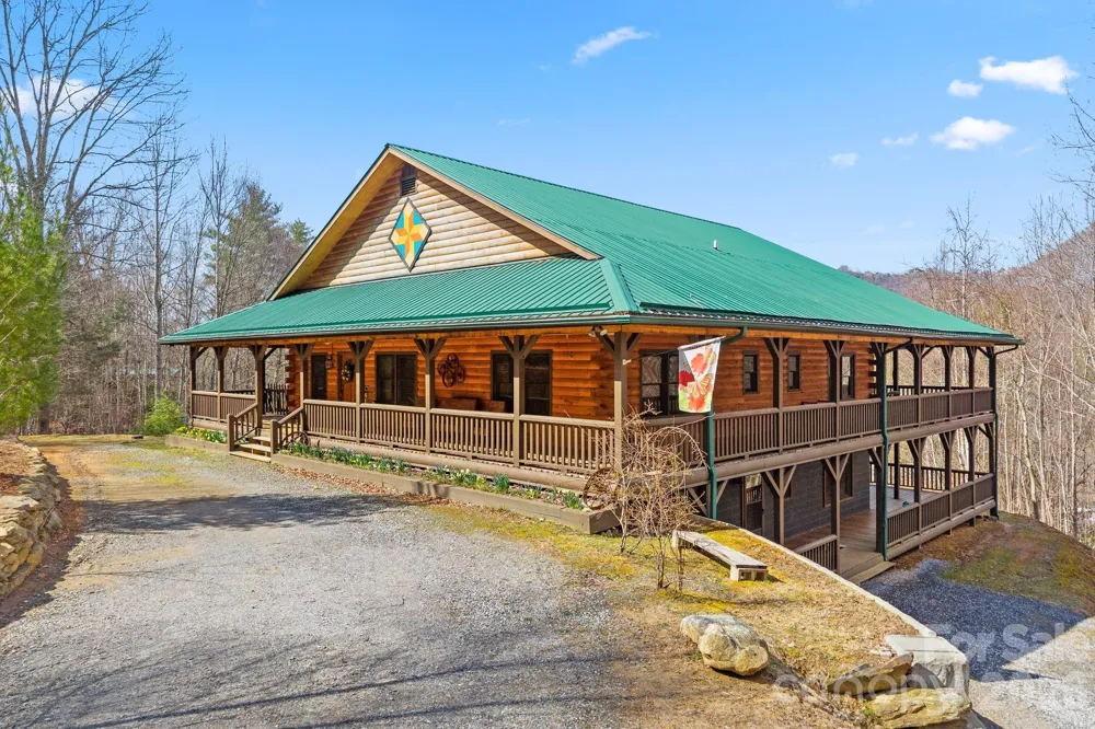 264 Moonbeam Lane Clyde, NC 28721