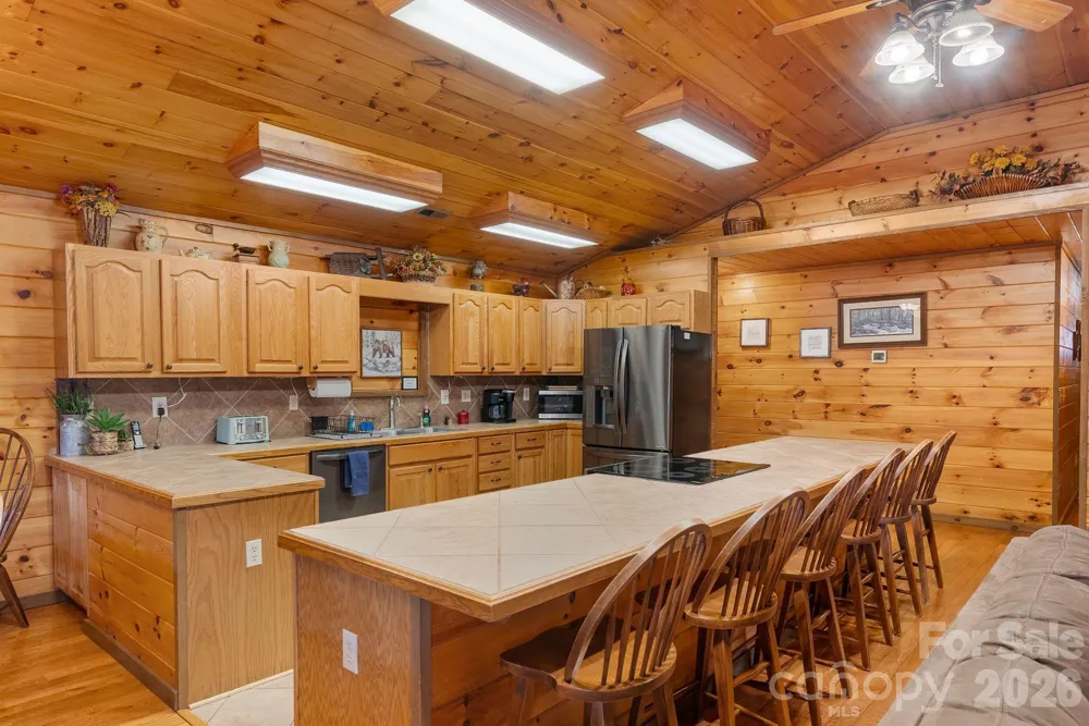 264 Moonbeam Lane Clyde, NC 28721