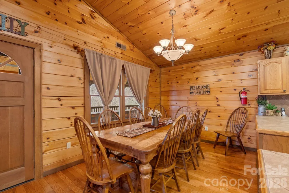 264 Moonbeam Lane Clyde, NC 28721