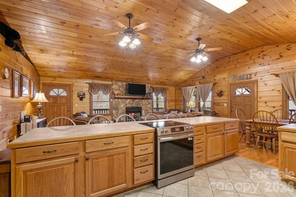 264 Moonbeam Lane Clyde, NC 28721