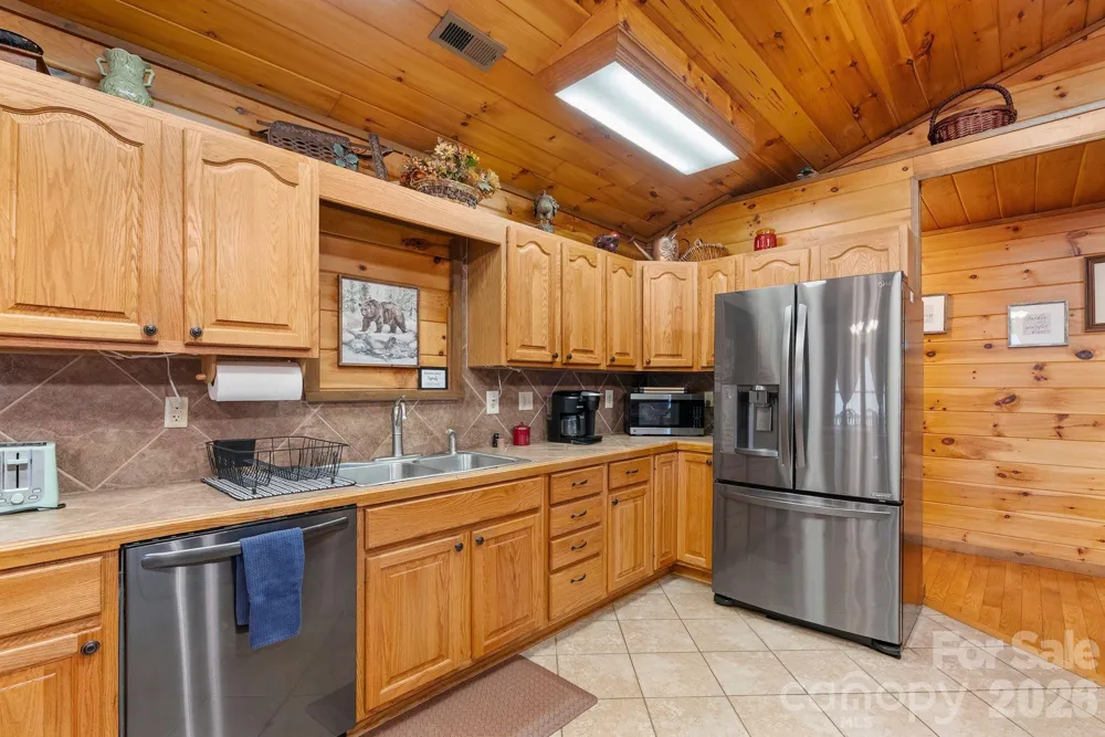 264 Moonbeam Lane Clyde, NC 28721