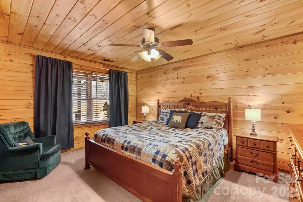 264 Moonbeam Lane Clyde, NC 28721