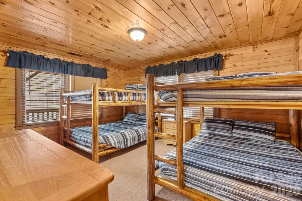 264 Moonbeam Lane Clyde, NC 28721