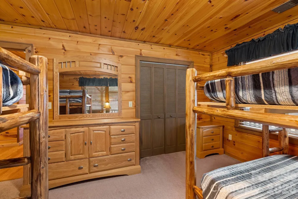 264 Moonbeam Lane Clyde, NC 28721