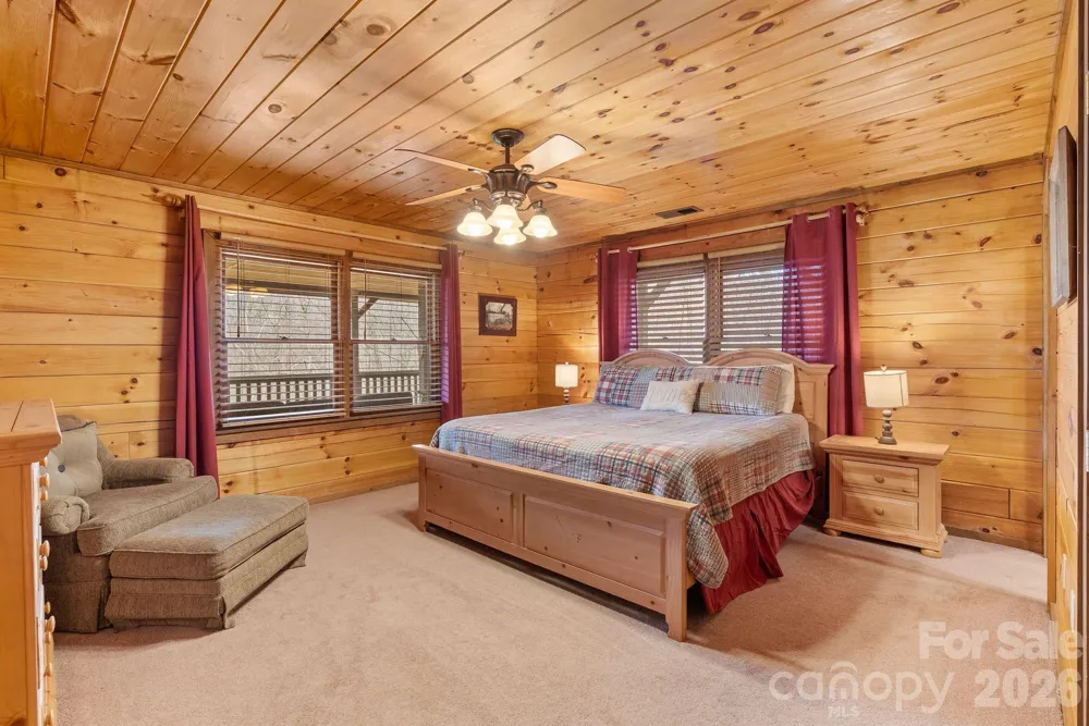 264 Moonbeam Lane Clyde, NC 28721