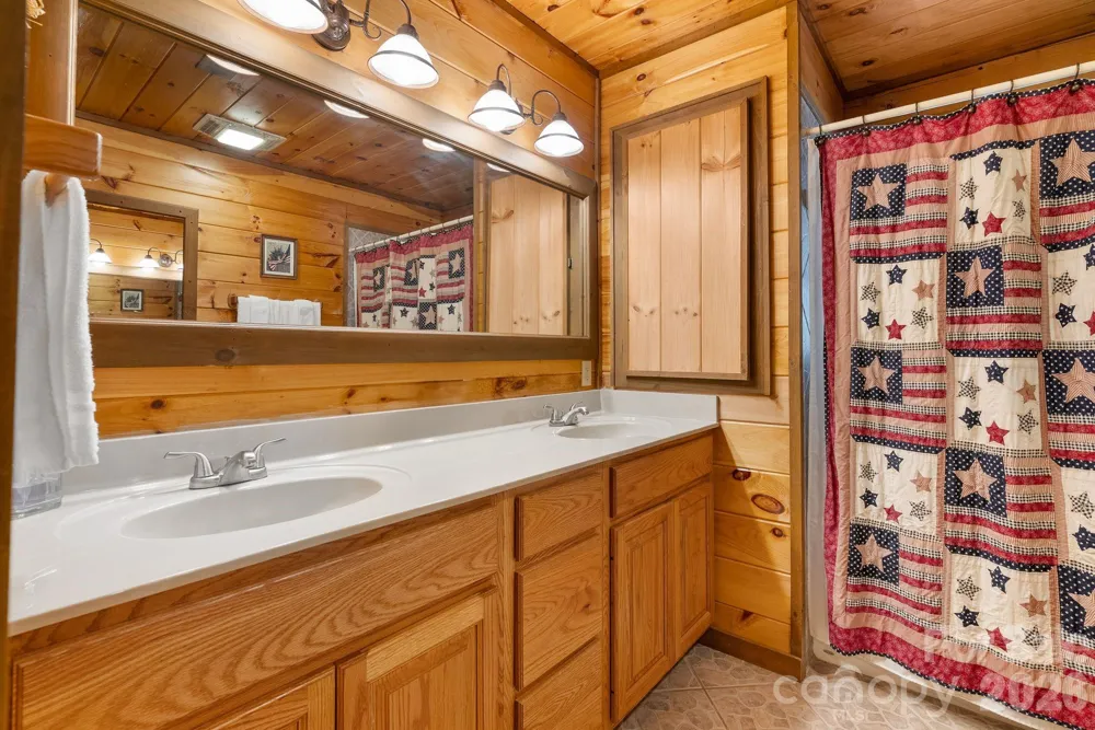 264 Moonbeam Lane Clyde, NC 28721
