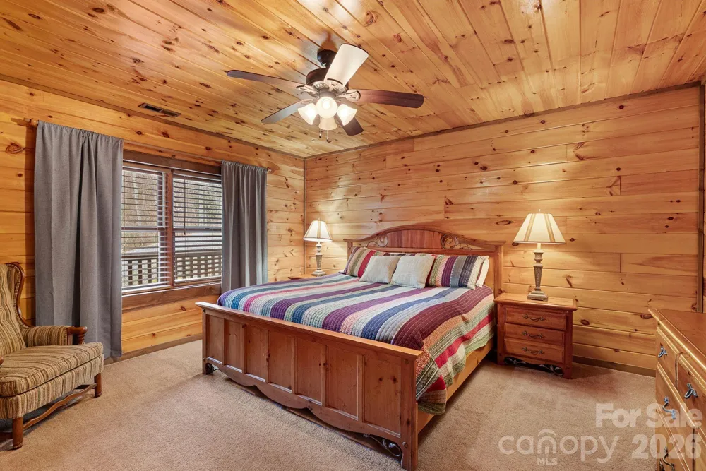264 Moonbeam Lane Clyde, NC 28721