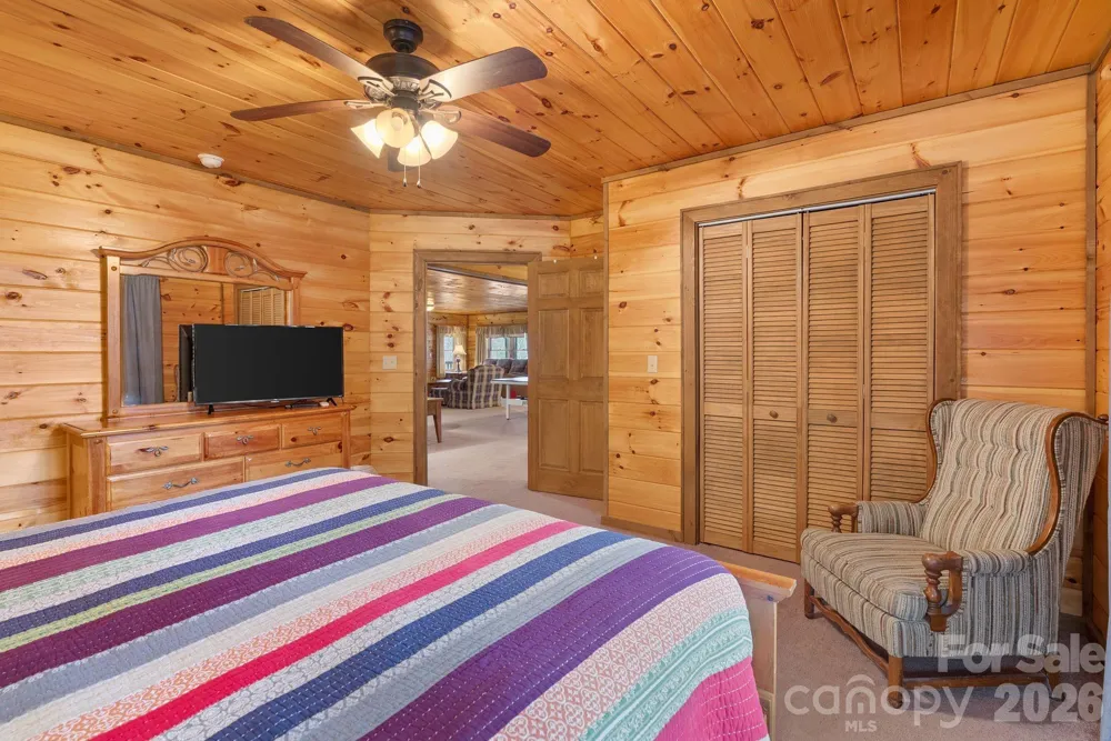 264 Moonbeam Lane Clyde, NC 28721