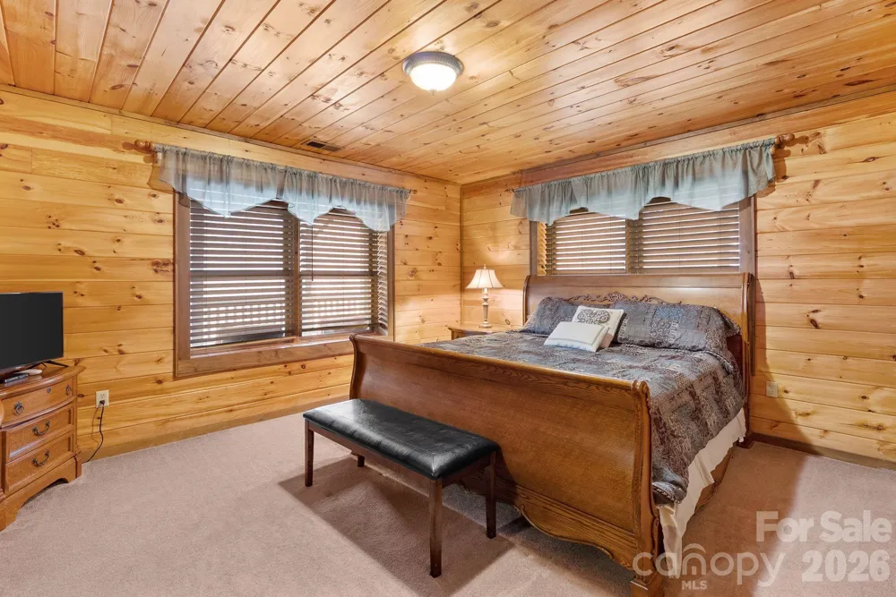 264 Moonbeam Lane Clyde, NC 28721