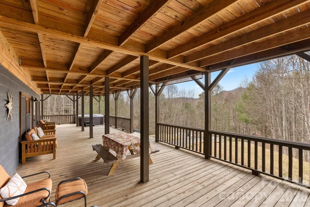264 Moonbeam Lane Clyde, NC 28721