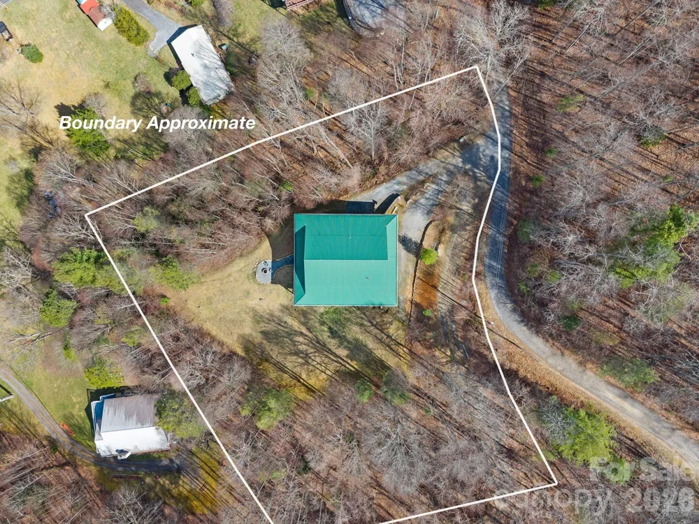 264 Moonbeam Lane Clyde, NC 28721