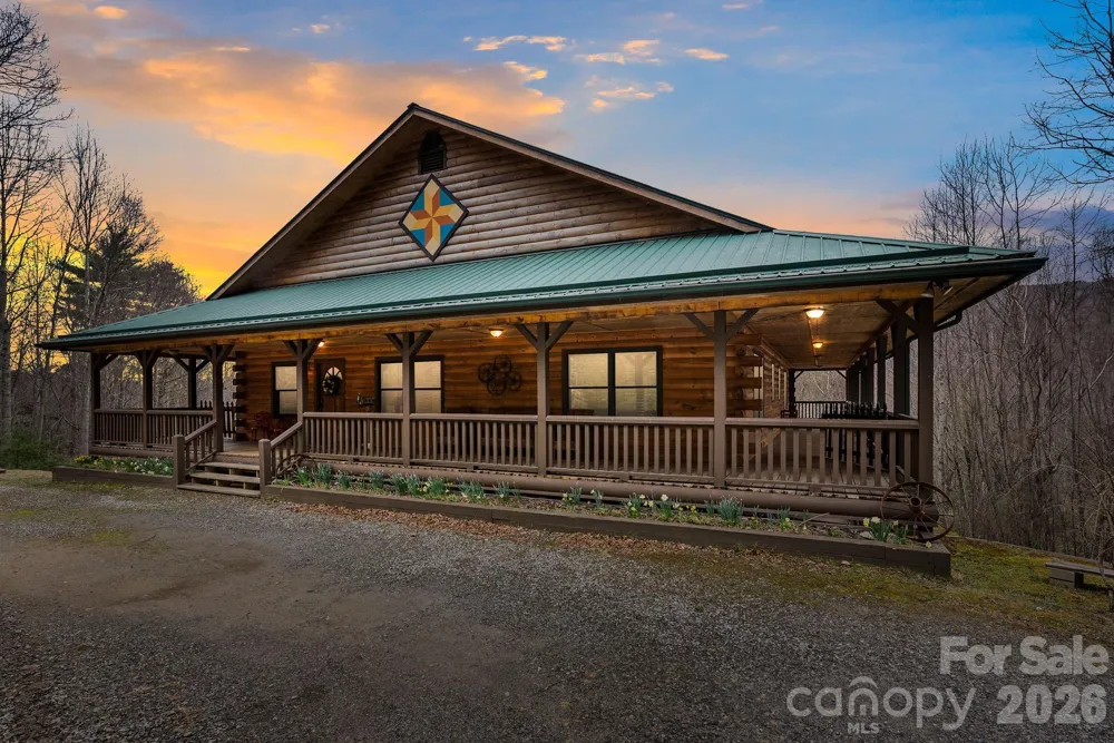 264 Moonbeam Lane Clyde, NC 28721