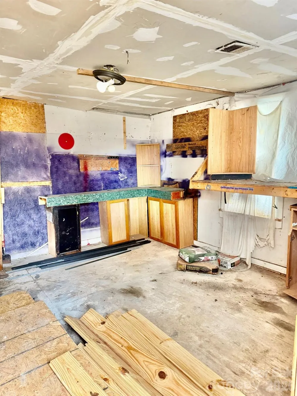 624 Center Street Spartanburg, SC 29301
