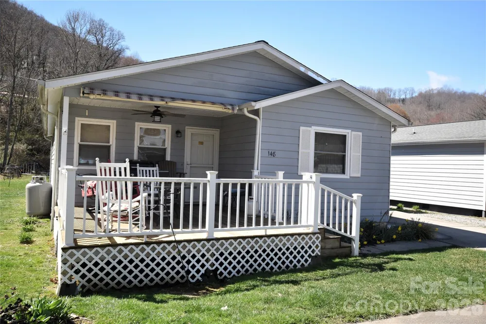 148 Market Street Maggie Valley, NC 28751