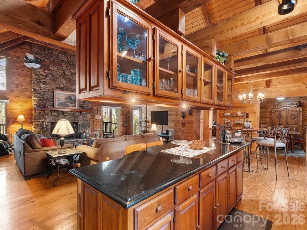 6 Ravenwood Lane Horse Shoe, NC 28742