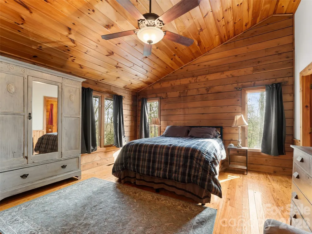 6 Ravenwood Lane Horse Shoe, NC 28742