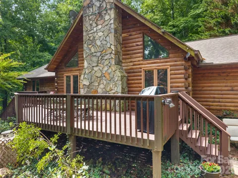 6 Ravenwood Lane