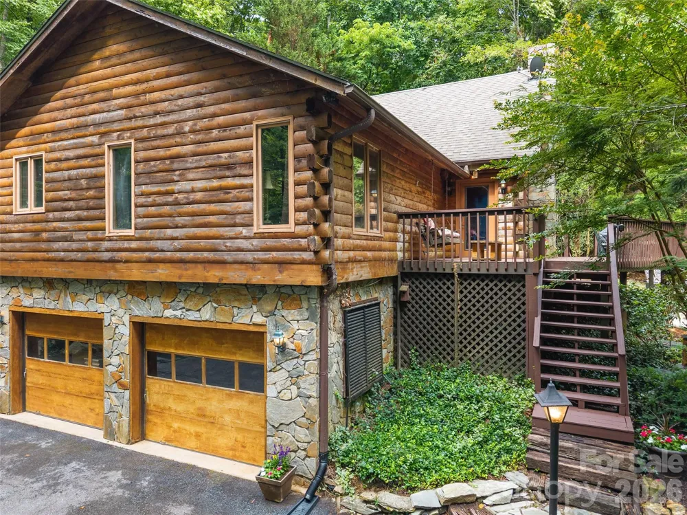 6 Ravenwood Lane Horse Shoe, NC 28742