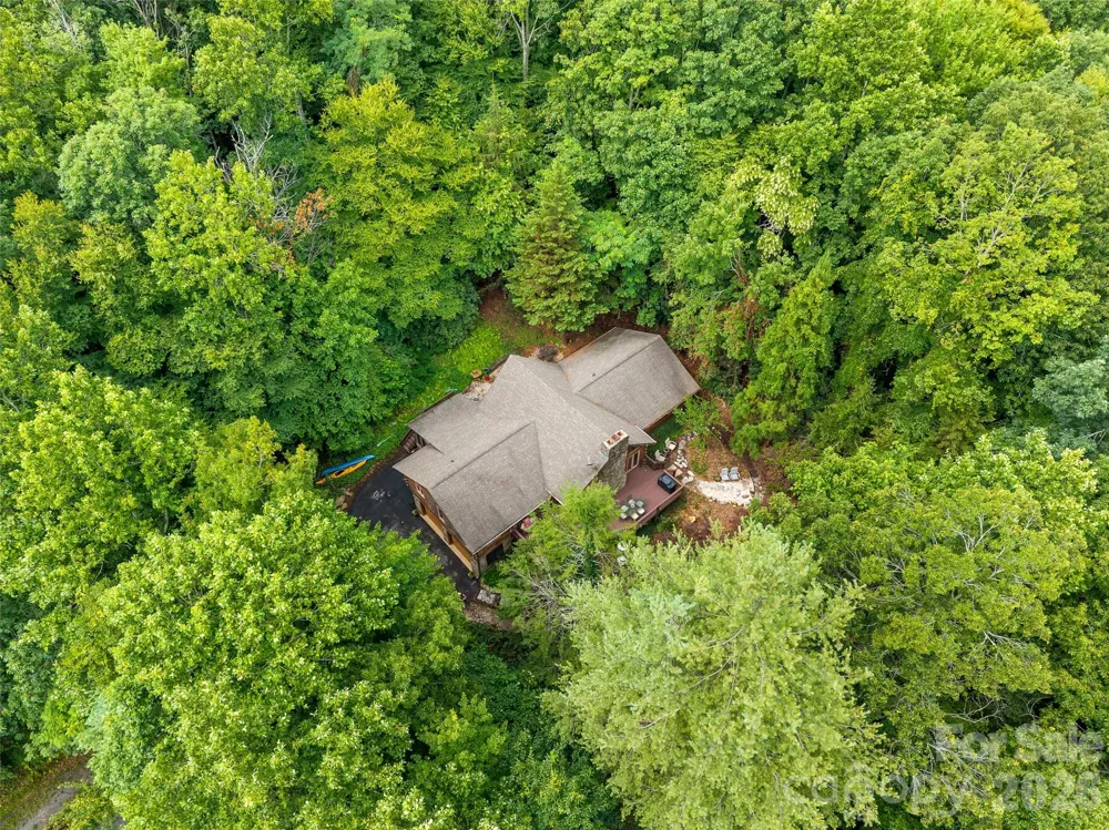 6 Ravenwood Lane Horse Shoe, NC 28742