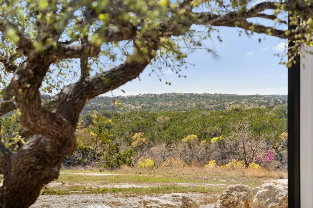 582 Delaware Creek Road Blanco, TX 78006