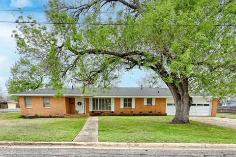 302 Baumgarten Street