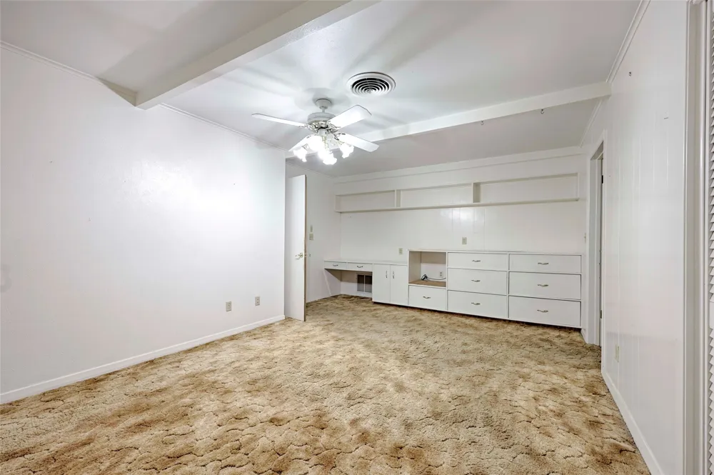 302 Baumgarten Street Schulenburg, TX 78956