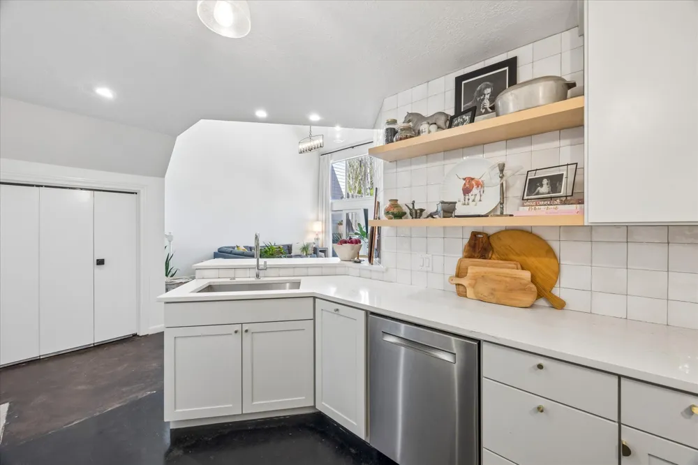 6602 Mesa Hollow Drive Austin, TX 78750