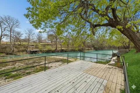 54 S Hampton Drive