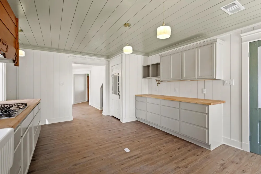 331 W Grand Street Whitewright, TX 75491
