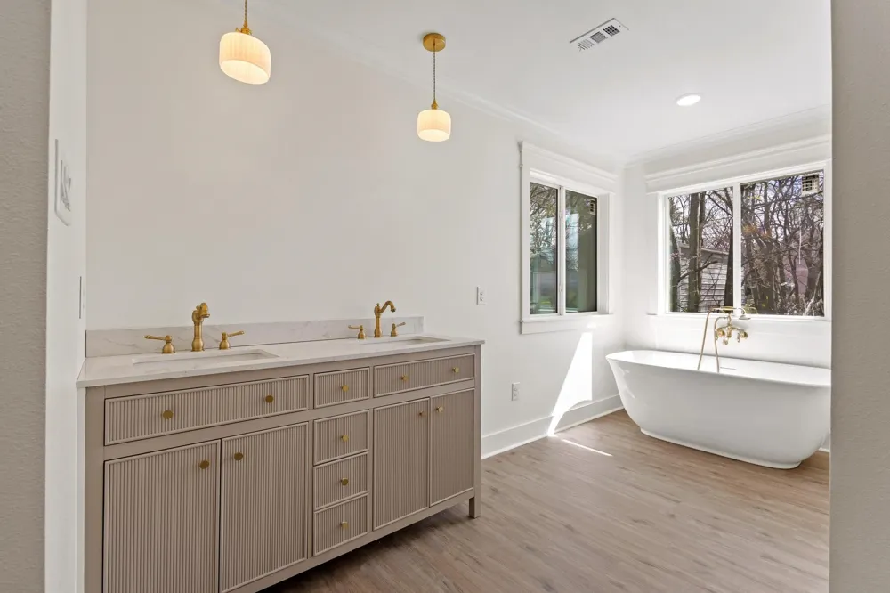 331 W Grand Street Whitewright, TX 75491