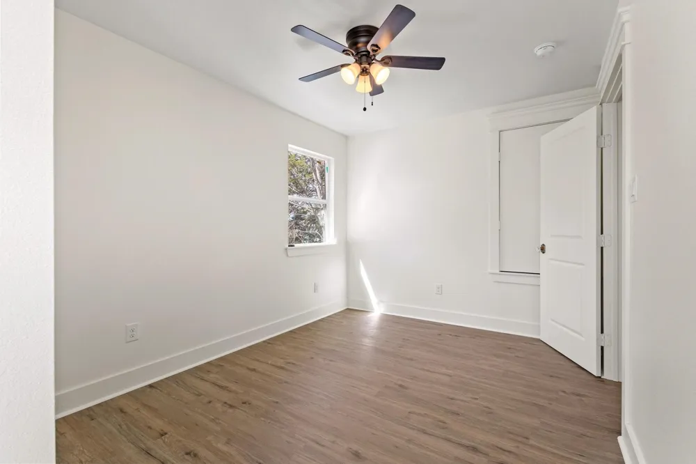331 W Grand Street Whitewright, TX 75491