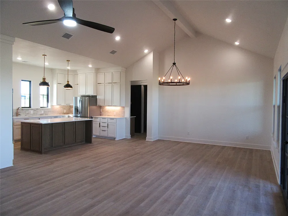 611 Willow Moon Ranch Road Crawford, TX 76638
