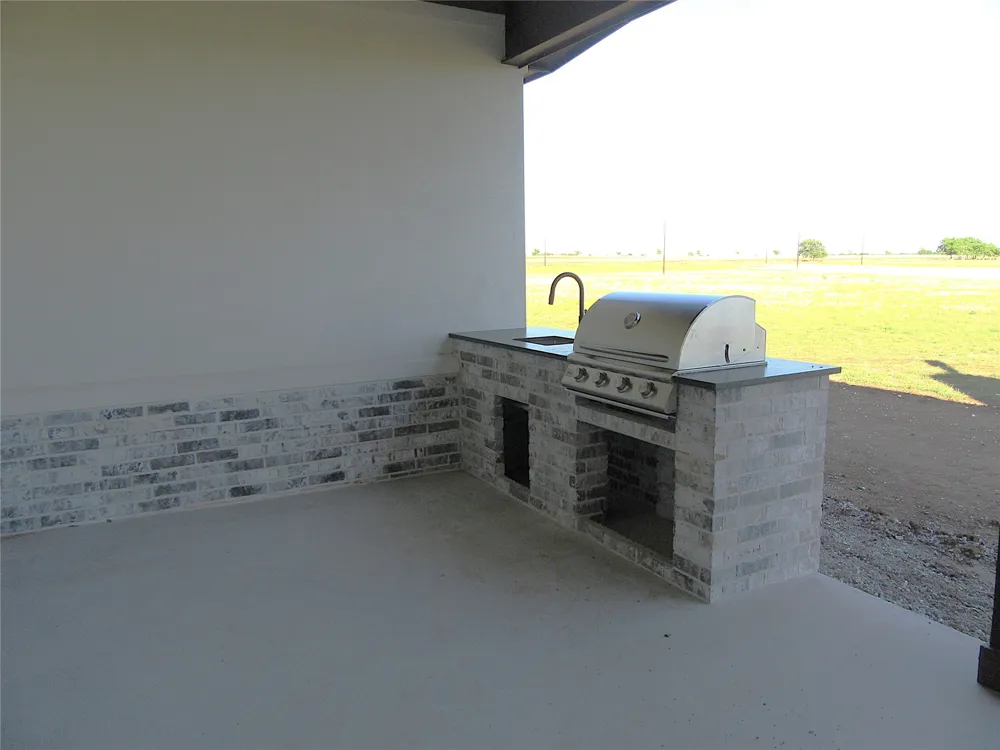 611 Willow Moon Ranch Road Crawford, TX 76638