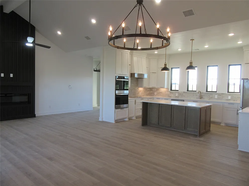 611 Willow Moon Ranch Road Crawford, TX 76638