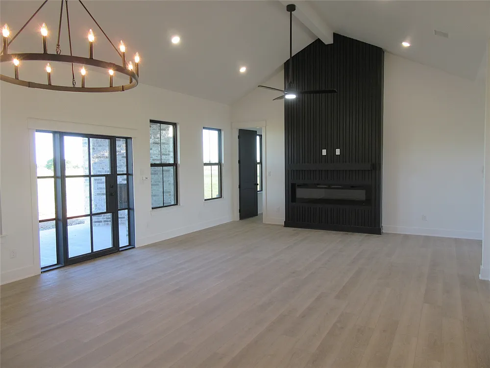 611 Willow Moon Ranch Road Crawford, TX 76638
