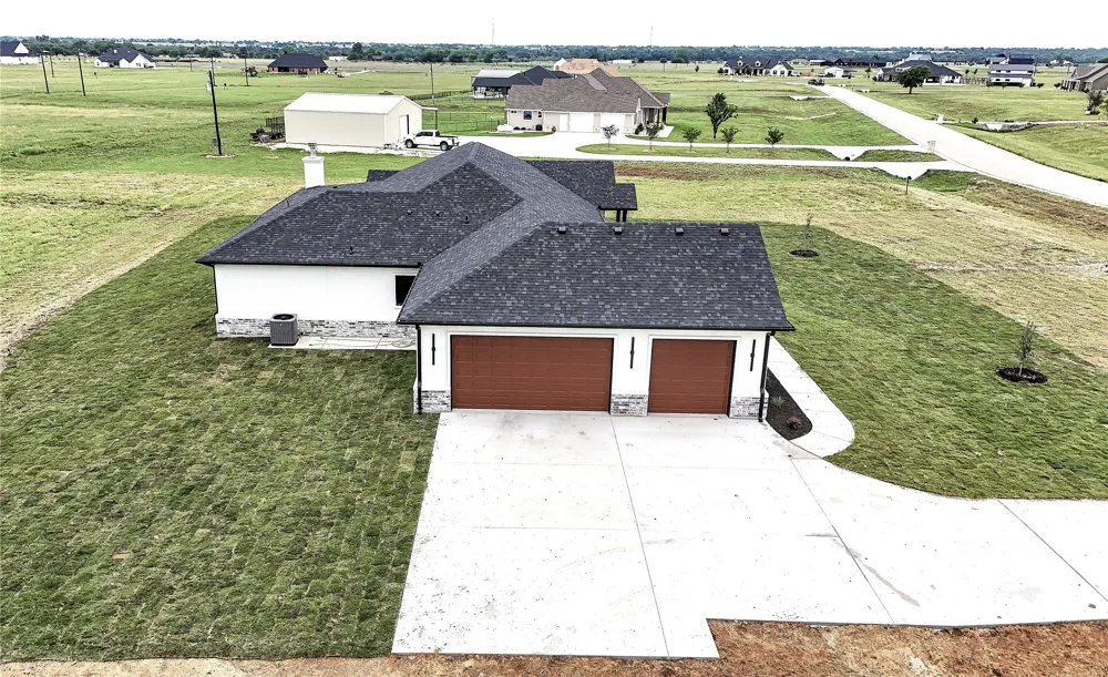 611 Willow Moon Ranch Road Crawford, TX 76638