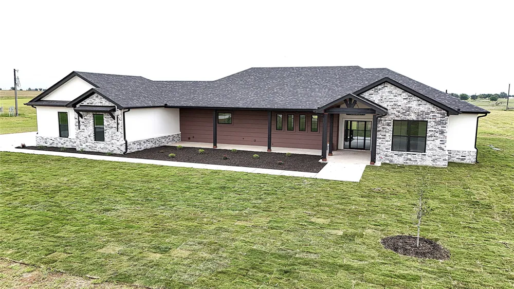 611 Willow Moon Ranch Road Crawford, TX 76638