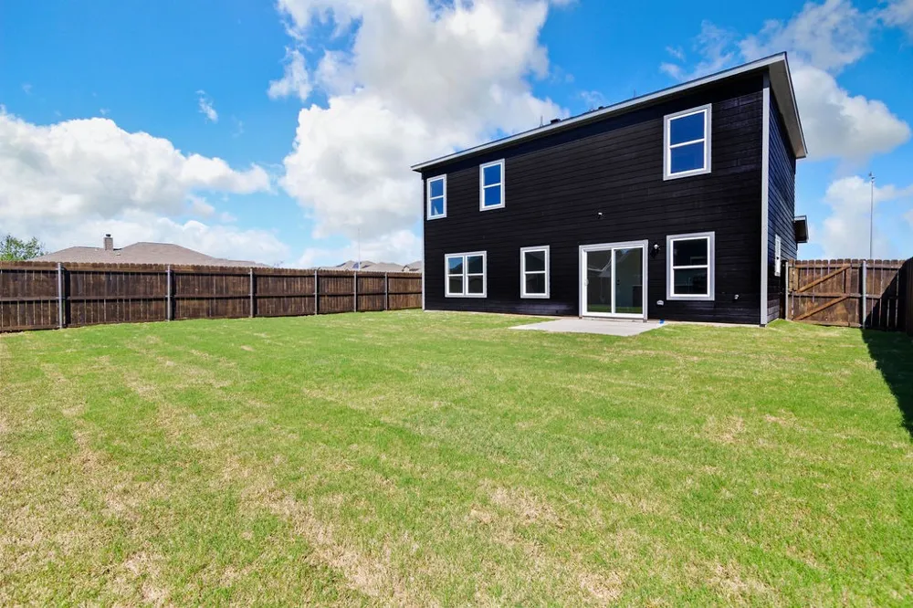 221 Marble Creek Drive Fort Worth, TX 76131